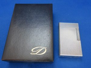 本日はS.T. Dupont デュポン ガスライターお買取りさせて頂きました。