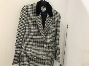 大吉国立店ではブランドの洋服もお買取りします！！