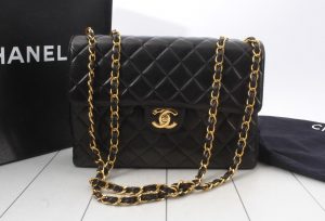 シャネル　デカマトラッセ