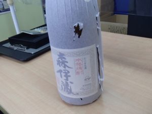 プレミア焼酎・森伊蔵を高価買取！和紙に破れがあっても大丈夫！大吉霧島国分店にお任せください！