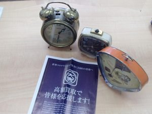 霧島市の買取は大吉霧島国分店ではこんなレトロな目覚まし時計もお買取しております。