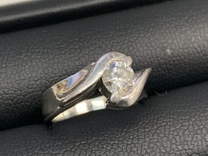 今回はダイヤモンドをお買取させて頂きました!大吉橋本高野口店です!