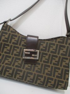FENDIの買取は大吉伊勢ララパーク店にお任せ☆彡