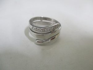 ☆ダイヤ付きリング☆買取致します。大吉草加店です！