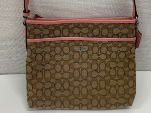 COACH(コーチ)のトートバッグもお買取しております。買取専門店大吉 西友長浜楽市店へどうぞ♪