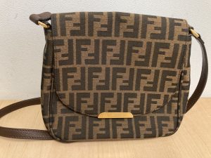 FENDI フェンディ ズッカ柄 ショートショルダー 茶