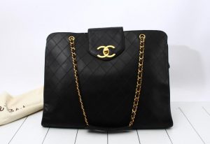 シャネル　スーパーモデルバッグ
