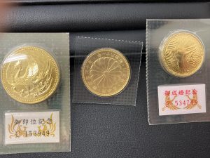 金貨３枚