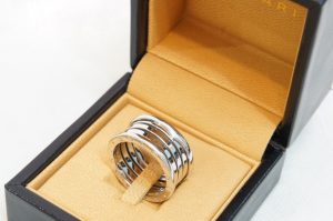 大吉鶴見店でブルガリのビーゼロワンをお買取りしました