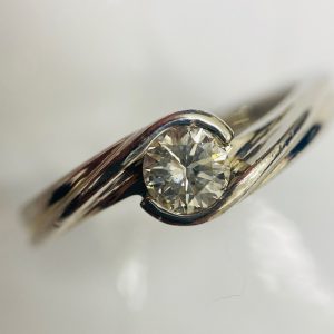 13E8DA19-72E4-465F-BA30-2A9E0FB00220