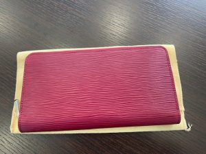 ヴィトン　ジッピーウォレットM6007E