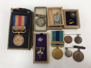 多摩平で勲章を売るなら『買取専門店大吉 イオンモール多摩平の森店』へ!!