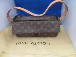 本日はブランドバックをお買取りさせて頂きました。