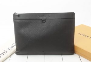 ルイヴィトン ポシェット・ディスカバリー