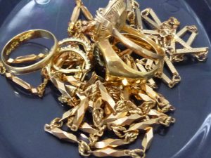 金のアクセサリーの買取は今がチャンスです!買取専門店大吉ゆめタウン中津店(大分)です。