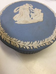 Wedgwoodの食器も買取ります。大吉八王子店です。