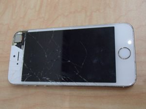 液晶割れのジャンクiPhoneをお買取!大吉ゆめタウン八代店