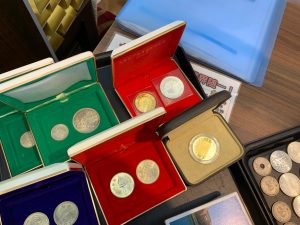 記念硬貨は額面保証!そして銀行窓口よりも精査・査定時間は早いと自負!姶良市・買取専門店大吉タイヨー西加治木店はプロの査定を実施中!