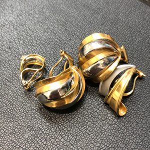 貴金属のお買取りは買取専門店大吉エスモール鶴岡店へ!