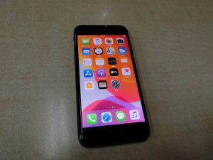 ドコモ版 iPhone8 256GB・MQ842J Aスペースグレイ・制限〇・バッテリー容量89%