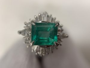 エメラルドの指輪の買取なら大吉 イオン岩見沢店にお任せください!(^^)!