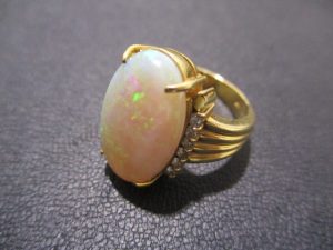天然オパールのリングをお買取致しました!大吉伊勢ララパーク店です☆彡
