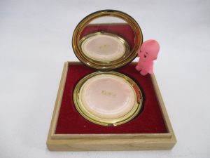 コンパクトをお買取させて頂きました