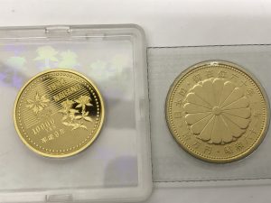 大吉国立店で1万円金貨と10万円金貨をお買取りしました!!