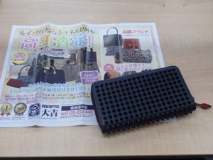 イボイボ・トゲトゲが独特ですね!クリスチャン・ルブタンの財布も霧島市の大吉霧島国分店でお買取致します!