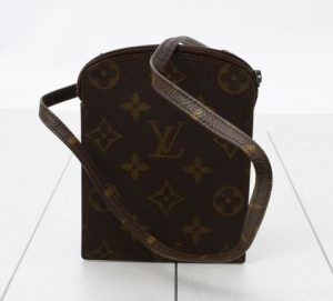 ヴィトン　ショルダーポーチ