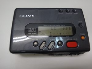 大吉調布店で買取した家電 、ソニーのレトロ ウォークマン