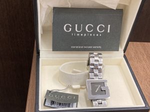GUCCI　Gフェイス時計