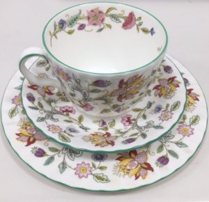 食器の買取もアクロスモール春日店(福岡県)にお任せ下さい!!