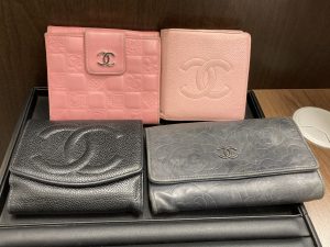 シャネル財布たくさん
