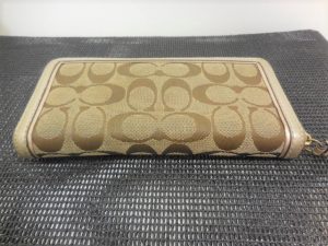 201105ブランドバッグや財布は、大吉大橋店へ!