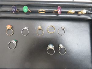 本日は貴金属のリング・ネックレスをお売り頂きました。