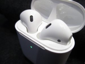 AirPods 第2世代モデル