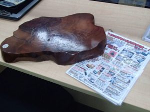 屋久杉の花台をお買取!屋久杉製品のお買取も大吉霧島国分店にお任せくださいね♪