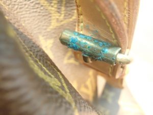 LVのバッグをお買取!ビス取れ、青サビがあっても問題なし!LV製品を売るなら姶良市の買取専門店大吉タイヨー西加治木店!