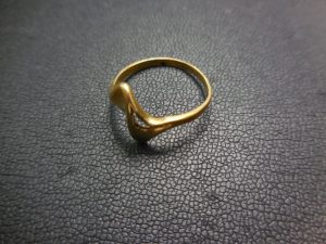 201102金の指輪のお買取りは、大吉大橋店へ。