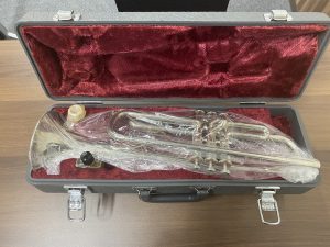 トランペット YTR-136