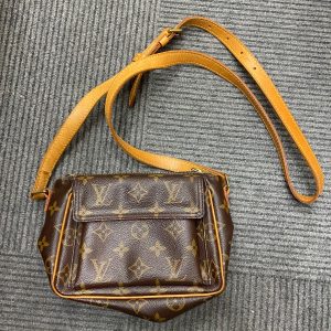 1B604D92-489E-4F97-A22A-912FF6A6FE7F