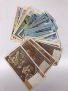 豊田駅で外国のお札を売るなら『買取専門店大吉 イオンモール多摩平の森店』へ!!