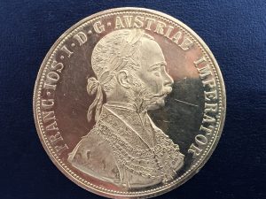 綾瀬で金貨を売るなら!地域№1!高価買取の大吉 綾瀬タウンヒルズ店へ