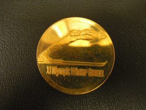 金 メダル 大吉今里店