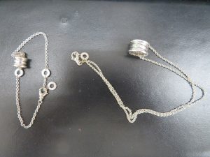 本日はブルガリのネックレスとブレスレットをお買取りさせて頂きました。