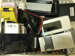 大吉国立店では古い携帯電話もお買取りします！！