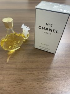 CHANEL 香水