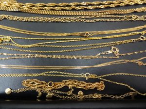 買取専門店大吉JR八尾店で沢山の貴金属、金をお買取しました。使っていない貴金属、金をお持ち下さい。