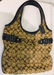 コーチ シグネチャー柄 バッグ